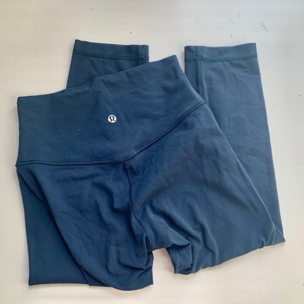 Lululemon 21” Align Leggings 🦋